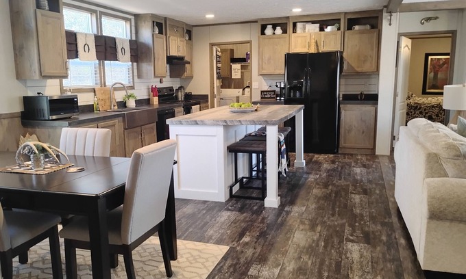 Attalla Other | Roomy 3-bedroom horse ranchette with hiking/biking trails. Noccalula & Gadsden