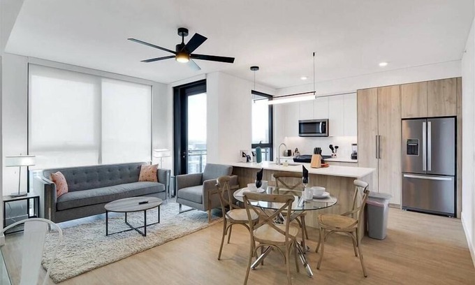 Evans Churchill Apartment | Roro 2BR nr Shops & ASU | Mins to Airport | Pet-friendly