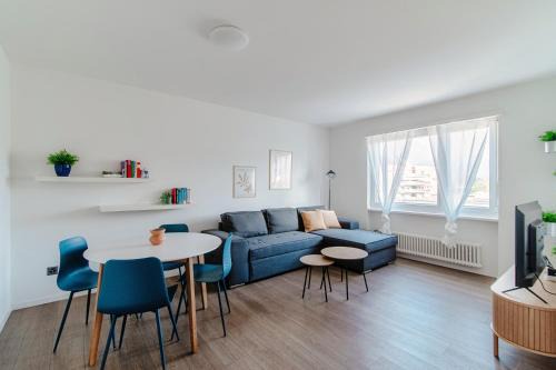 Balerna Apartment | Roseto Apartment by Quokka 360 - apartment in strategic area with balcony