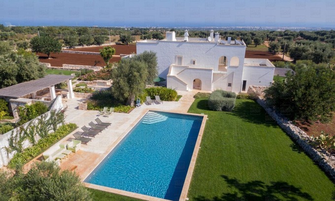 Cozzana Villa | Roseto: Holiday Apartments in Luxury Masseria, Pet Friendly
