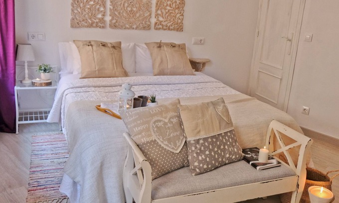 Calahorra Cottage | Rosette Apartment for 2 people