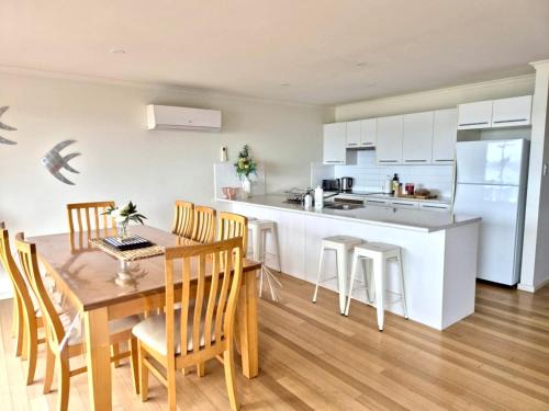 Emu Bay House | Rosie's