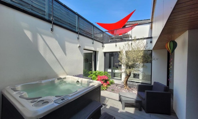 Centre Ville Rive Gauche Villa | Rouen centre avec Sauna - Jacuzzi - Parking - 5 étoiles
