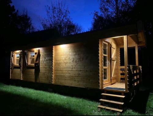 Arrest Ski Chalet | Roulotte la Bohême est son Spa en Baie de Somme