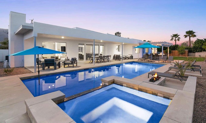 Desert Park Estates House | 'Roxy Palm Springs' 6 BR pool pad!