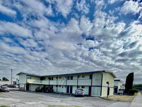 Auburn Hotel | Royal A Motel