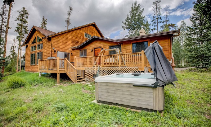 Weisshorn House | Royal Aspen Retreat Home: Lovely Setting, Spacious
