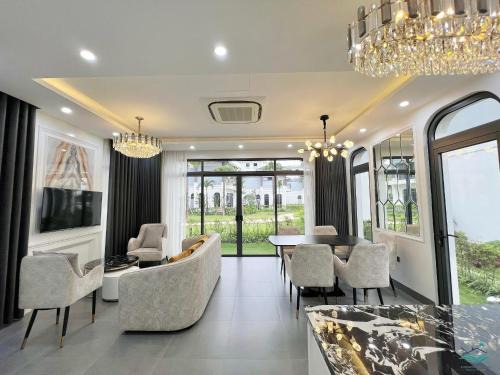 Van Don Villa | Royal Beach Villa Sonasea Vân Đồn Quảng Ninh