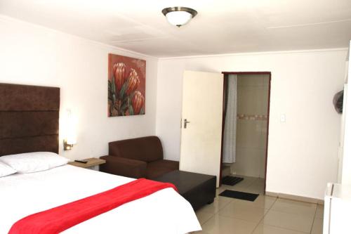Kempton Park House | Royal Chestnut Guesthouse