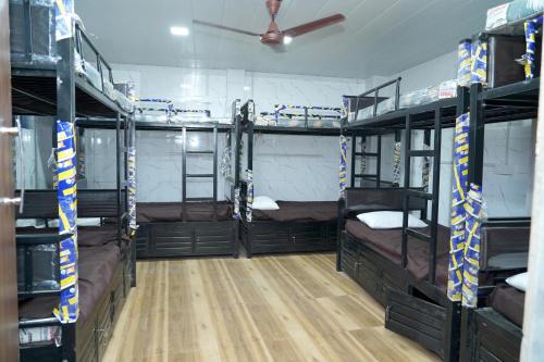 Thane East Hostel | Royal Dormitory