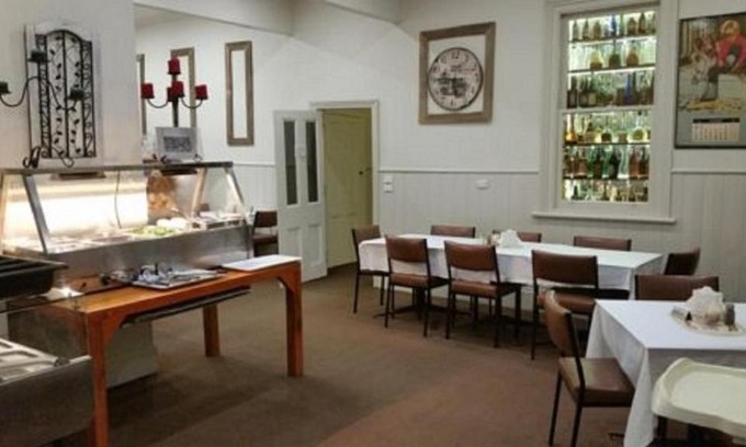 Snake Valley Hotel | Royal Hotel Snake Valley