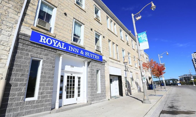 Guelph Hotel | Royal Inn and Suites at Guelph