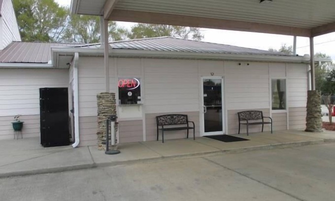 Taylorsville Hotel | Royal Inn Taylorsville