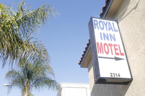 Lomita Hotel | Royal Inn