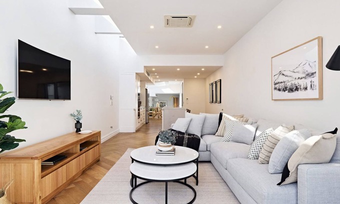 Redfern House | Royal Redfern Isyd