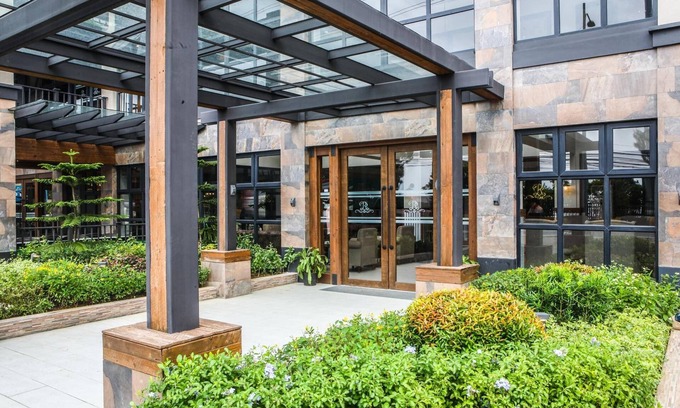Silang Junction South Hotel | Royale Parc Hotel Tagaytay