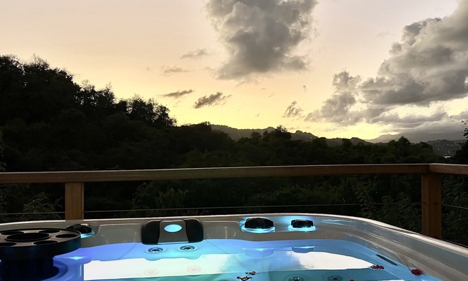 Le Robert Villa | Royale Villa furnished 4* with private spa view and swimming pool
