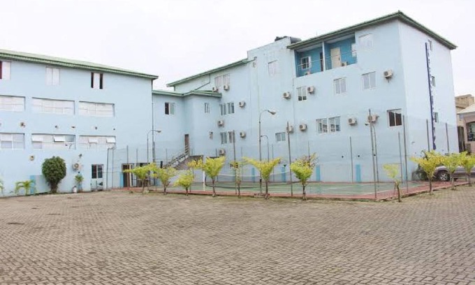 Oshodi-Isolo Cabin | Royalrex Hotel -Suite