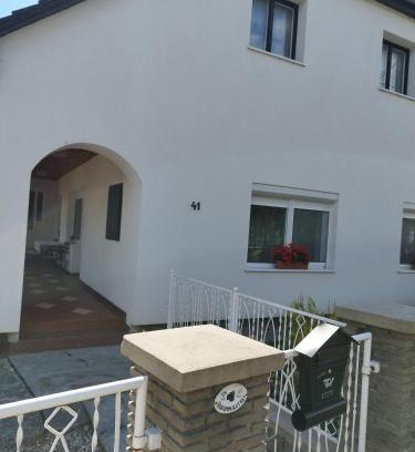 Szolad Apartment | Rozi vendégház