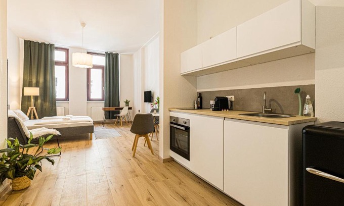 Zentrum-West Apartment | Ruhige und stilvolle Wohnung am Clara-Zetkin-Park