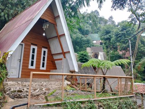 Pamijahan Cabin | Rumah Khas sunda 1