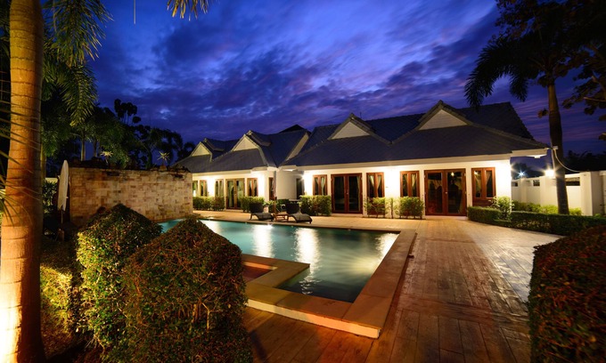 San Sai Hotel | RungNara Pool Villa