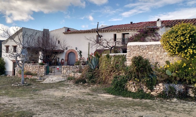Les Coves de Vinroma Cottage | Rural house, silence and rest, you are in the countryside and 16 km from the city center.