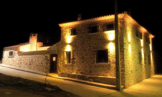 Puente del Congosto House | Rural house "El Gorgocil"4* your meeting place, for 8 people