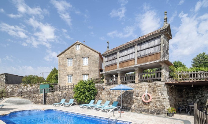 A Estrada House | Rural House 'Marica' with Mountain Views, Private Pool and Private Terrace