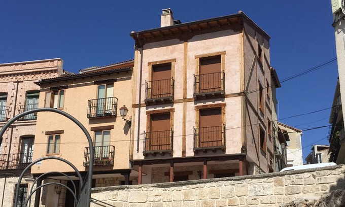 Horche House | RURAL HOUSE OF FELIPE, for 16 people and 40 minutes from Madrid