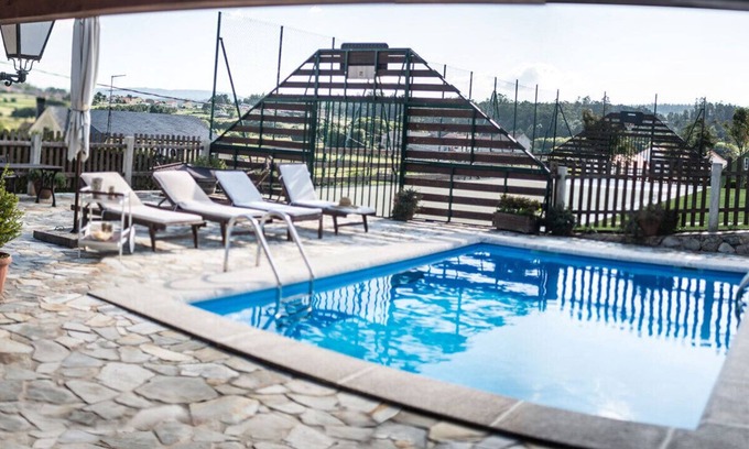 Carballo Cottage | RURAL HOUSE WITH SWIMMING POOL AND CLOSE TO THE BEACH