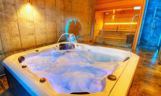 Vinaixa Villa | Rural house with Pool, Spa and Sauna. Charming accommodation, to disconnect
