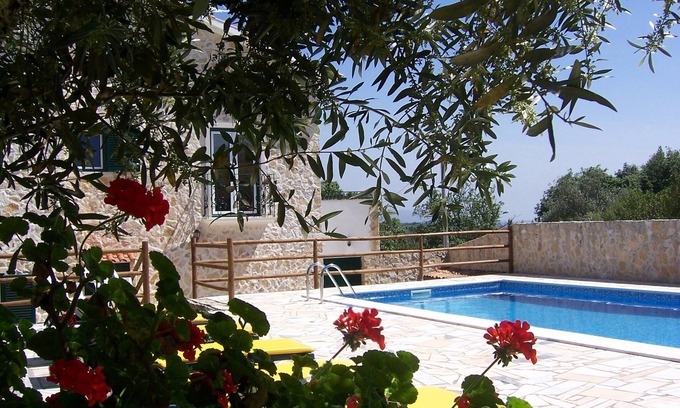 Moita Santa de Baixo Villa | Rural Peaceful Villa With Private Swimming Pool In Unspoiled Countryside