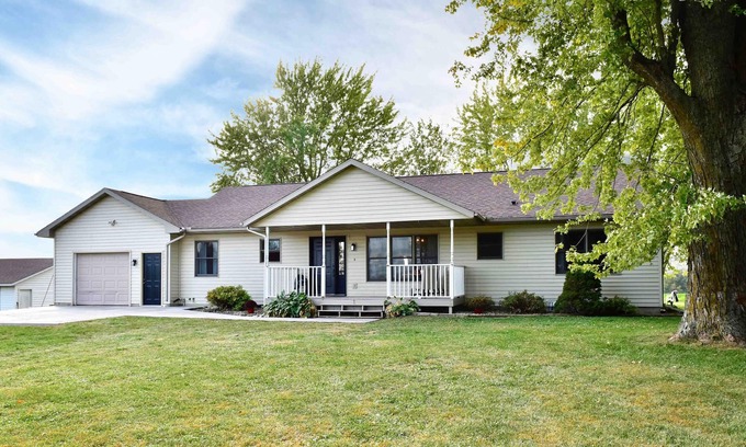 Winona House | Rural Winona Co. Guest House Getaway: Relax and Enjoy the Simple Things in Life