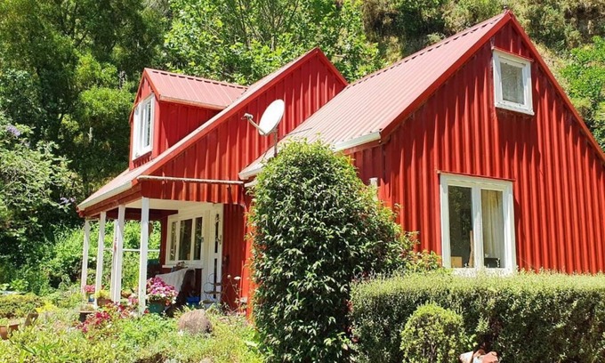 Richmond Downs House | Ruru Retreat at the Sculpture Park