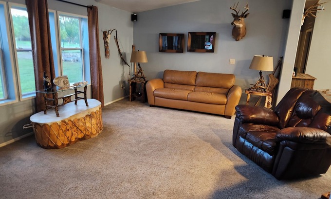 Aztec House | Rustic 3-bedroom house in delightful Aztec with WiFi & riverside gazebo
