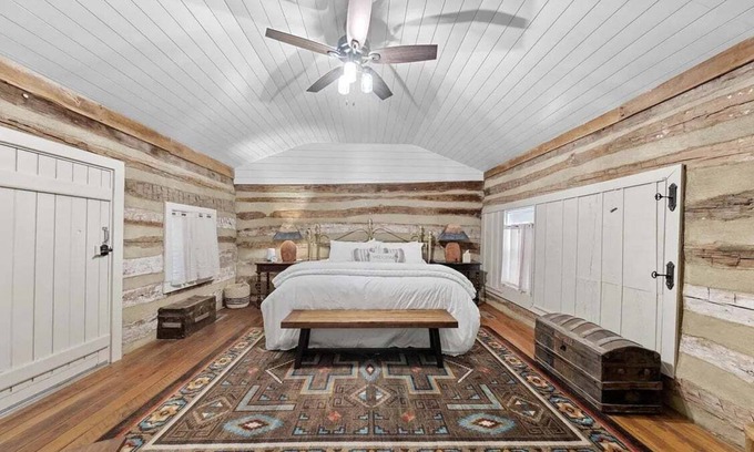 Augusta Cabin | Rustic Augusta Cabin by StayLage