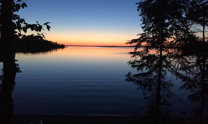 Rainy River District Cabin | Rustic Beach Cabin on Rainy Lake, Fort Frances Ontario