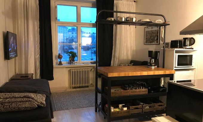 Kallio Apartment | Rustic black and white studio