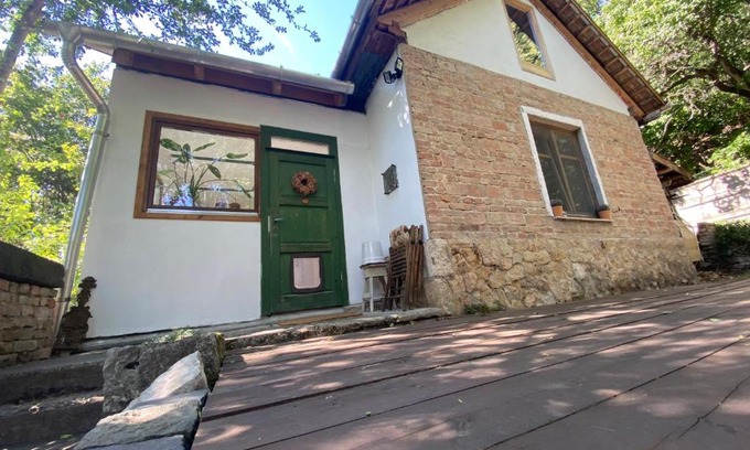 Csatarka House | Rustic Cottage & Garden Retreat on Buda Hilltop