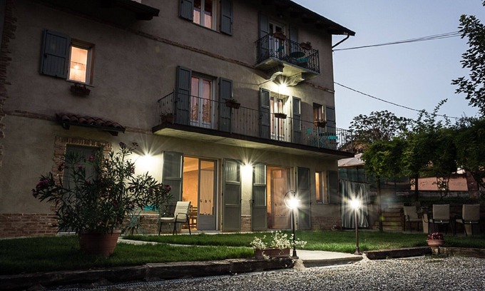 Camerano House | Rustic cottage with jacuzzi and swimming pool, in the green Monferrato of Asti