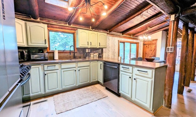 Hewitt Cabin | Rustic Escape in Greenwood Lake