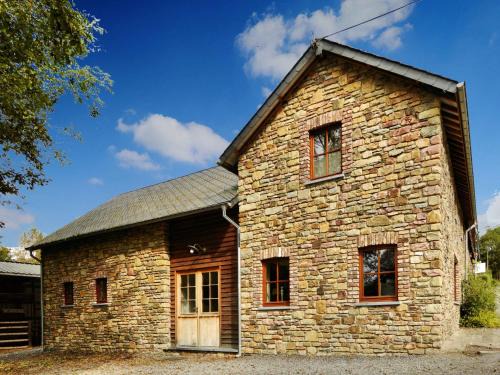 Ennal House | Rustic holiday home in Halleux