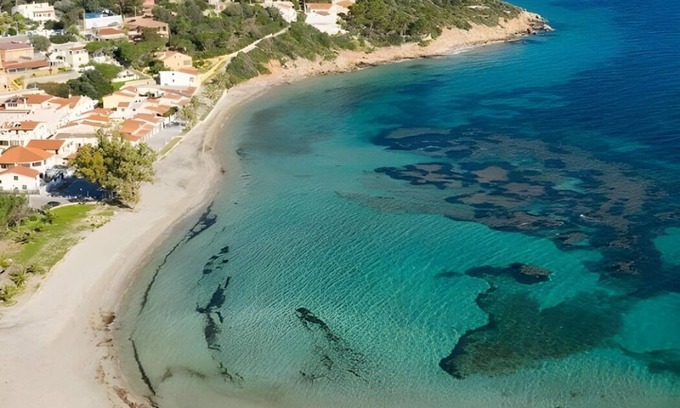 Maladroscia House | Rustic house in front of the beach in Maladroxia