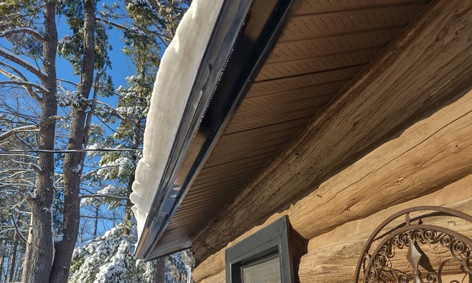 Lanark Highlands Cabin | Rustic Log cabin for nature enthusiast
