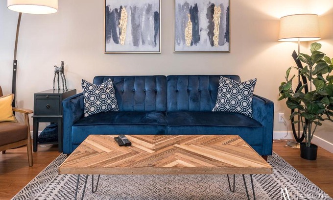 East Kootenay Apartment | Rustic Modern 2 Bed 2 Bath with Lakeview Pool and Hot Tub