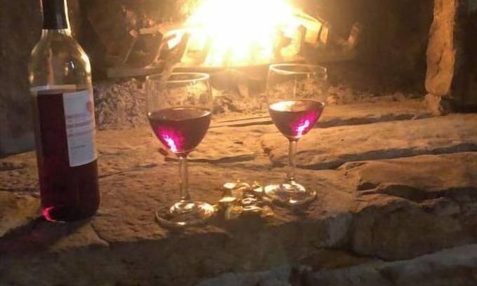 Owensville House | Rustic Romantic 3 B-Room Log Cabin/F-place