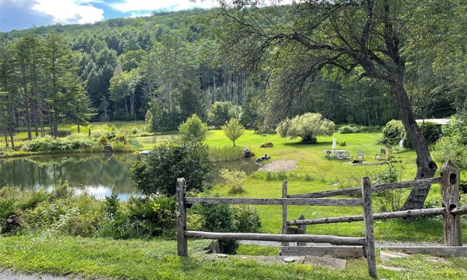 West Fairlee Cabin | Rustic, secluded lodge with fishing ponds and hiking trails in charming Fairlee
