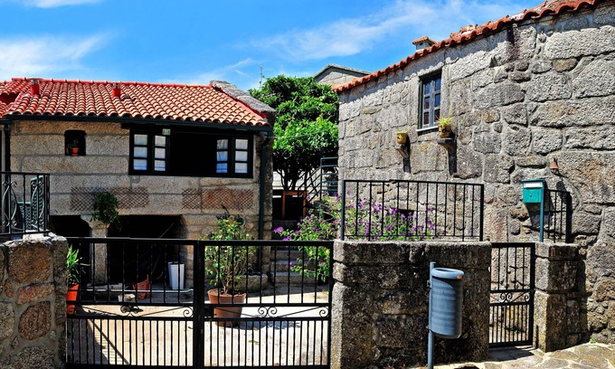 Soajo Cottage | Rustic Stone House in the center of Soajo, T1 + 1, with patio and garden with garden