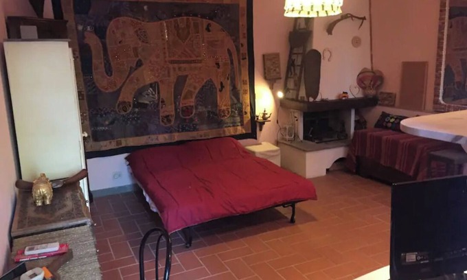 Montorsoli Apartment | Rustic studio 10min from Florence - country side